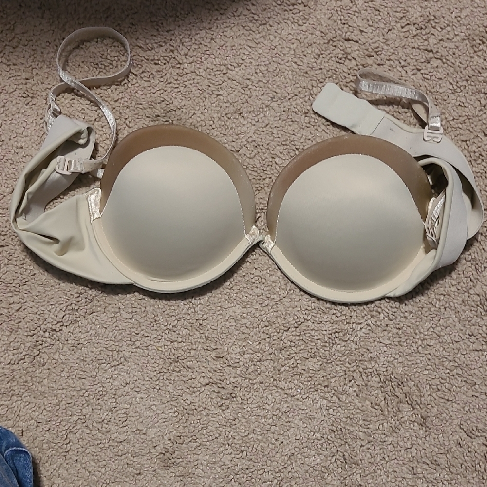 Classic Beige Underwire Push Up Bra with Molded Cups And Detchable Straps